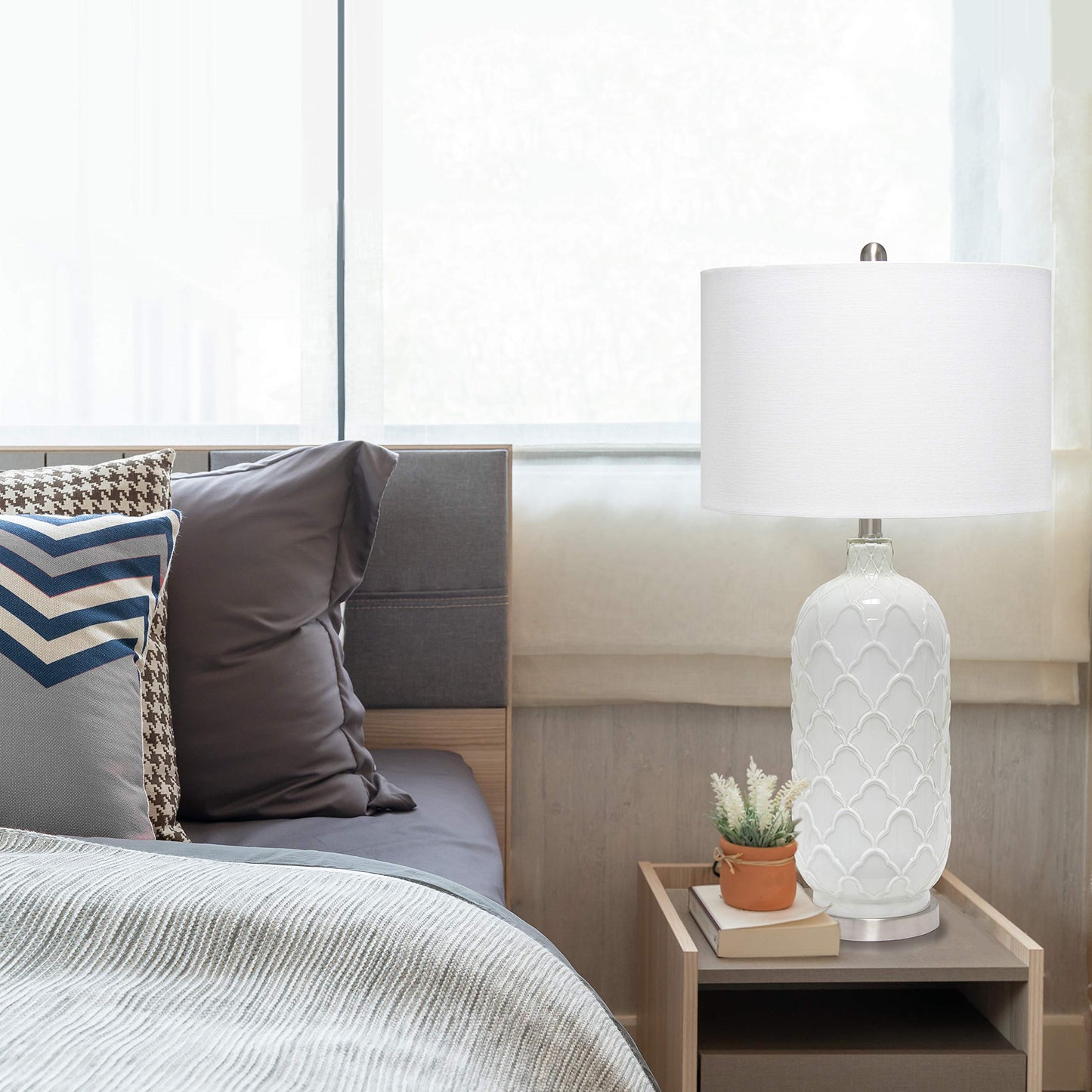 Elegant Designs Glass Table Lamp LT3322-WHT, White and Brushed Nickel Finish