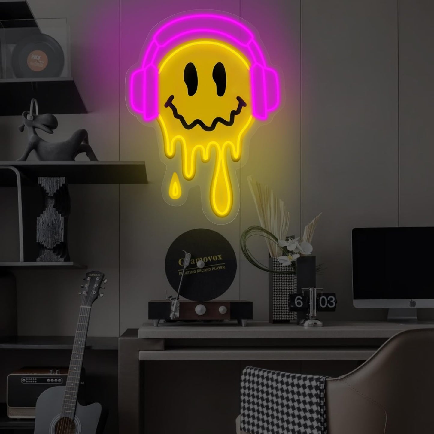 Melting Smile Face With Headphone Neon Sign For Wall Decor Neon Smile Light Signs For Kids Room Bar Party Bedroom Decor Lamp Personalized Gifts Kids Room  Wedding Decoration  Holiday Gift-Pink